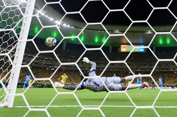 Vất vả hạ CHDC Congo, Colombia đoạt v&eacute; v&agrave;o v&ograve;ng knock-out - Ảnh 2.