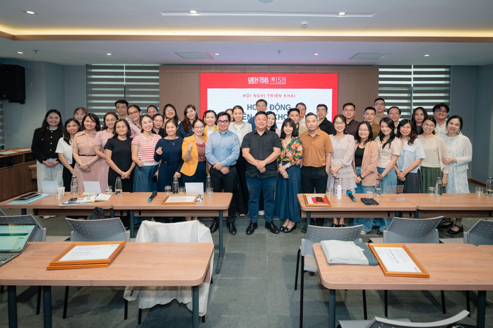 Trường Tài năng UEH.ISB thúc đẩy Nghiên cứu khoa học 2026: Ra mắt quỹ nghiên cứu Asia R&D Connect - Ảnh 1. Trường Tài năng UEH.ISB thúc đẩy Nghiên cứu khoa học 2026: Ra mắt quỹ nghiên cứu Asia R&D Connect - Ảnh 1.