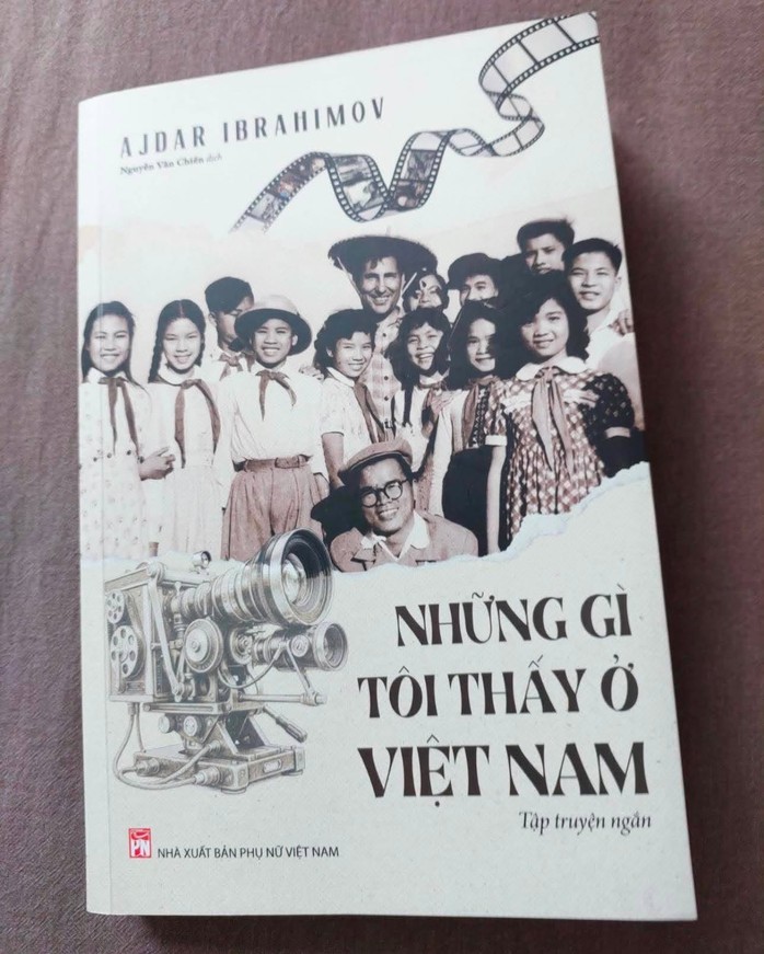 NSND Tr&agrave; Giang x&uacute;c động đ&oacute;n nhận quyển s&aacute;ch của thầy - Ảnh 7.