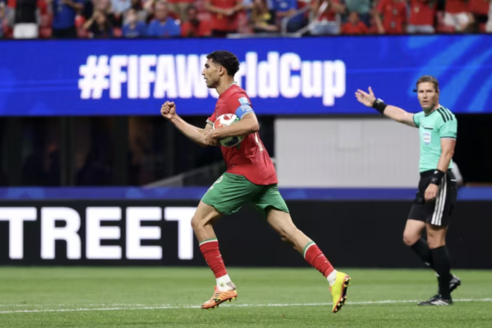 Morocco ngược d&ograve;ng đ&aacute;nh bại Haiti trong trận cầu 6 b&agrave;n thắng - Ảnh 3.