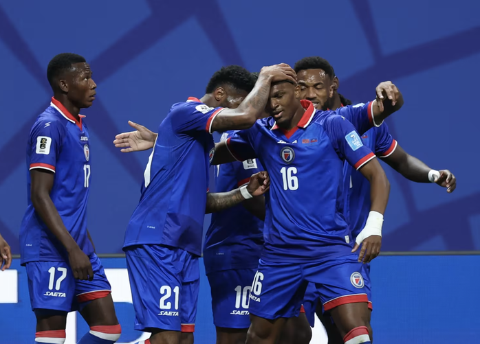 Morocco ngược d&ograve;ng đ&aacute;nh bại Haiti trong trận cầu 6 b&agrave;n thắng - Ảnh 2.