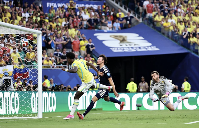 Vinicius Junior lập c&uacute; đ&uacute;p, Brazil thắng thuyết phục Scotland ở Miami - Ảnh 3.