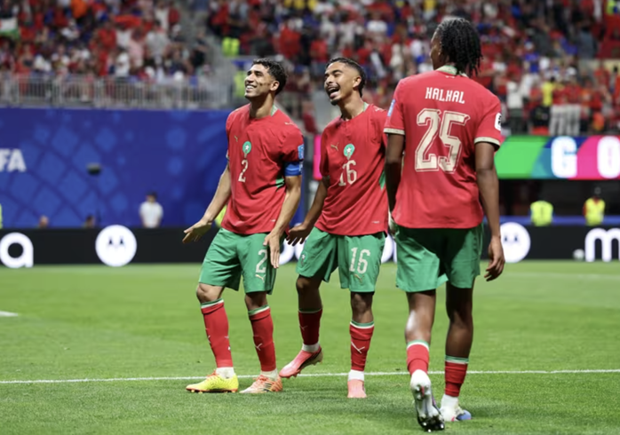 Morocco ngược d&ograve;ng đ&aacute;nh bại Haiti trong trận cầu 6 b&agrave;n thắng - Ảnh 7.