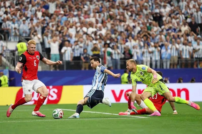 World Cup 2026: Nghịch l&yacute; của những người g&aacute;c đền v&agrave; cơn mưa b&agrave;n thắng - Ảnh 2.