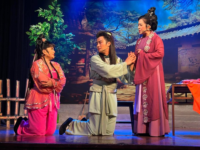 Cải lương trước ng&atilde; rẽ mới: Đổi mới để giữ hồn cốt - Ảnh 1.