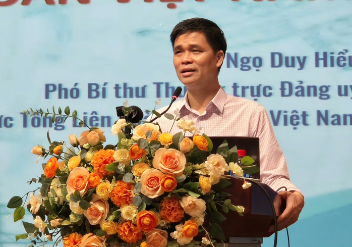 Quán tri&ecirc;̣t Nghị quyết Đại h&ocirc;̣i C&ocirc;ng đoàn Vi&ecirc;̣t Nam l&acirc;̀n thứ XIV đến c&aacute;n bộ C&ocirc;ng đo&agrave;n TPHCM - Ảnh 1.