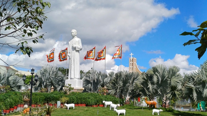 VIDEO: Th&aacute;nh đường Tắc Sậy trước lễ Tuy&ecirc;n phong Ch&acirc;n phước linh mục Phanxic&ocirc; Xavi&ecirc; Trương Bửu Diệp - Ảnh 10.