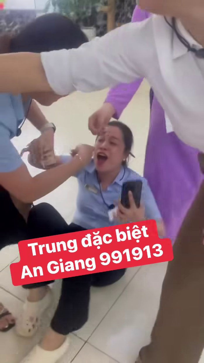 Đoạn clip tr&uacute;ng giải độc đắc xổ số miền Nam đang g&acirc;y &ldquo;b&atilde;o&rdquo; mạng x&atilde; hội - Ảnh 3.