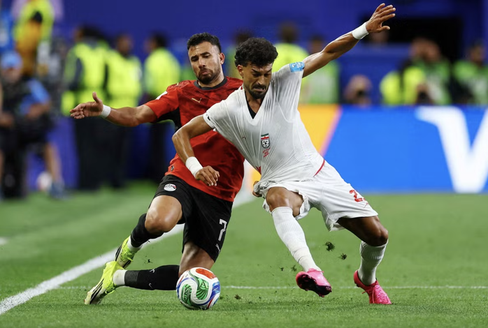 World Cup 2026: Kh&ocirc;ng đ&aacute; lượt cuối, Bồ Đ&agrave;o Nha v&agrave; Anh vẫn gi&agrave;nh v&eacute; v&ograve;ng 1/16 - Ảnh 2.
