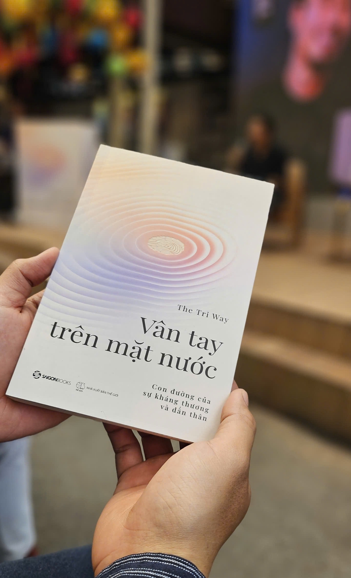 "V&acirc;n tay tr&ecirc;n mặt nước": H&agrave;nh tr&igrave;nh đối thoại đầy nh&acirc;n bản - Ảnh 4.