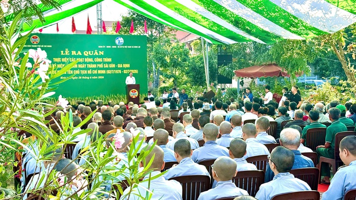 X&atilde; B&igrave;nh Lợi, TPHCM: Ra mắt c&ocirc;ng tr&igrave;nh tuyến đường hoa kiểu mẫu gắn với chuyển đổi số - Ảnh 1.