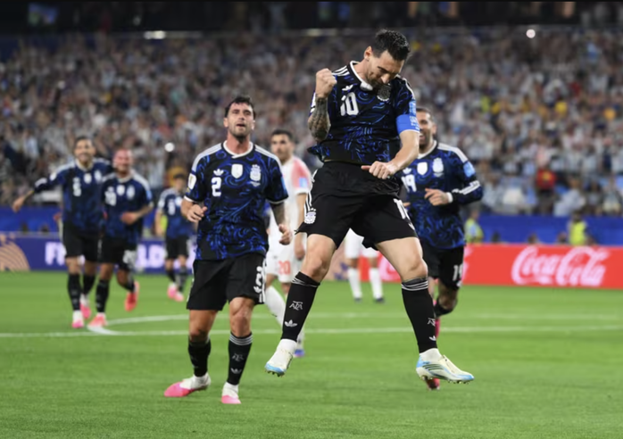 Messi ghi si&ecirc;u phẩm từ ghế dự bị, Argentina thắng thuyết phục Jordan - Ảnh 6.