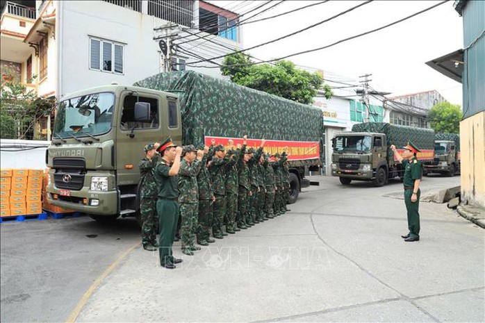 Đo&agrave;n qu&acirc;n đội Việt Nam c&ugrave;ng thiết bị chuy&ecirc;n dụng v&agrave; ch&oacute; nghiệp vụ tham gia khắc phục hậu quả động đất tại Venezuela - Ảnh 2.