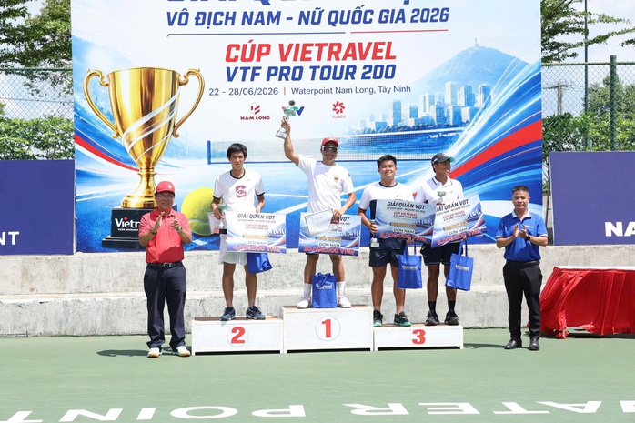 L&atilde;o tướng Ho&agrave;ng Th&agrave;nh Trung v&ocirc; địch VTF Pro Tour 200 - Ảnh 1.
