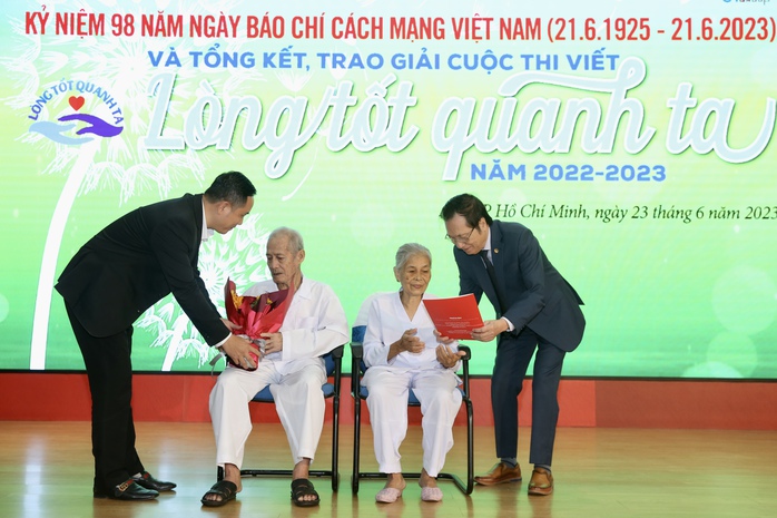 PH&Oacute;NG SỰ ẢNH: Lan tỏa y&ecirc;u thương, bền bỉ phụng sự - Ảnh 5.