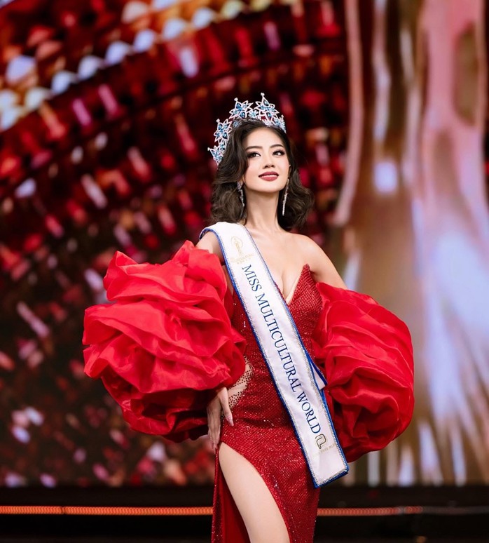Nhan sắc người đẹp Myanmar đăng quang Hoa hậu Văn h&oacute;a thế giới 2026 - Ảnh 3.