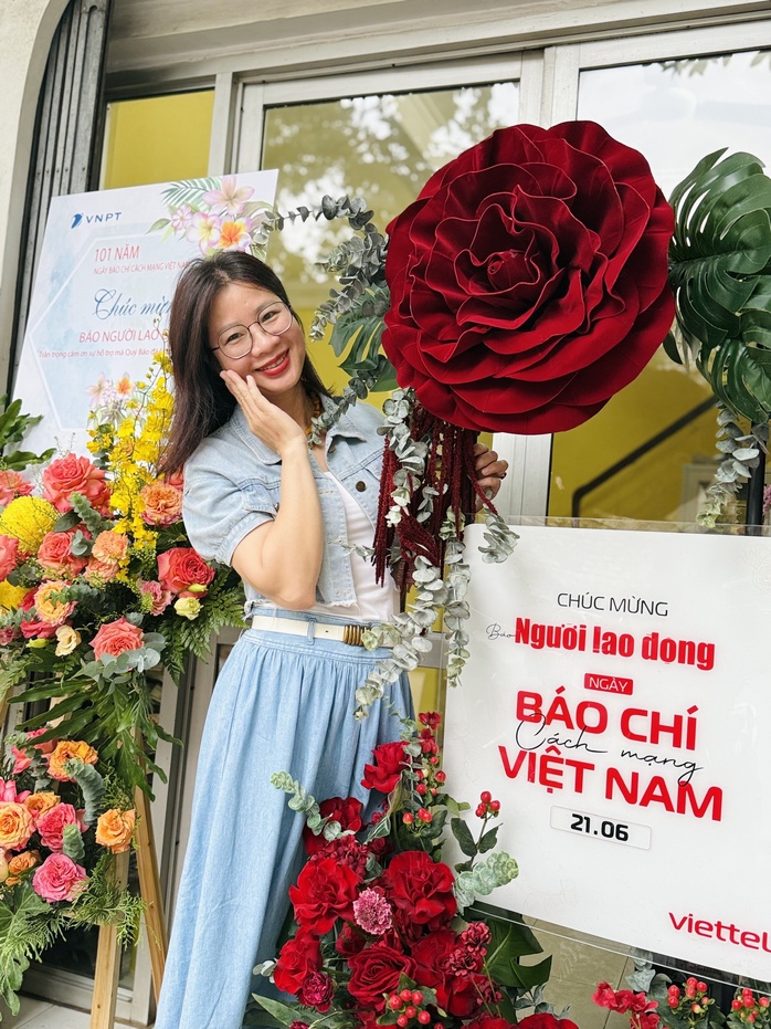 Gần 30 năm đầy ắp &acirc;n t&igrave;nh - Ảnh 1.