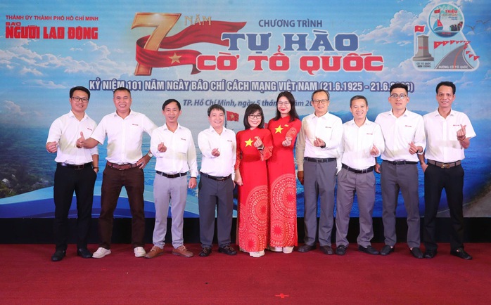 Gần 30 năm đầy ắp &acirc;n t&igrave;nh - Ảnh 2.