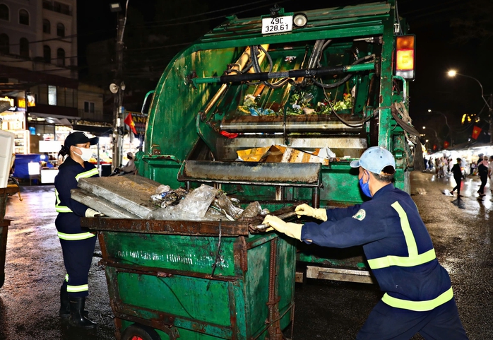 Căng thẳng b&agrave;i to&aacute;n xử l&yacute; r&aacute;c - Ảnh 1.