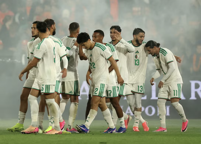 Đánh bại Hà Lan bằng cầu thủ Feyenoord, Algeria tạo cú hích trước World Cup - Ảnh 3.