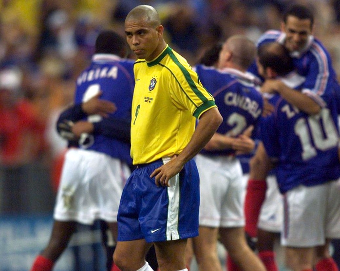 Mbappe s&aacute;nh ngang Ronaldo "b&eacute;o", trở th&agrave;nh tay "săn b&agrave;n" đỉnh nhất v&ograve;ng knock-out World Cup - Ảnh 2.
