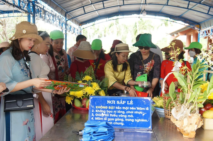 "Giỏ lễ xanh" tạo v&ograve;ng tuần ho&agrave;n xanh ở C&ocirc;n Đảo - Ảnh 1.