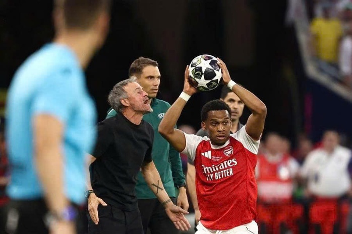 FIFA chuẩn bị &aacute;p dụng luật &ldquo;chống Arsenal&rdquo; tại World Cup 2026 - Ảnh 2.