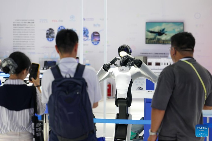 Dự báo lạc quan về ngành công nghiệp robot hình người - Ảnh 1. Dự báo lạc quan về ngành công nghiệp robot hình người - Ảnh 1.