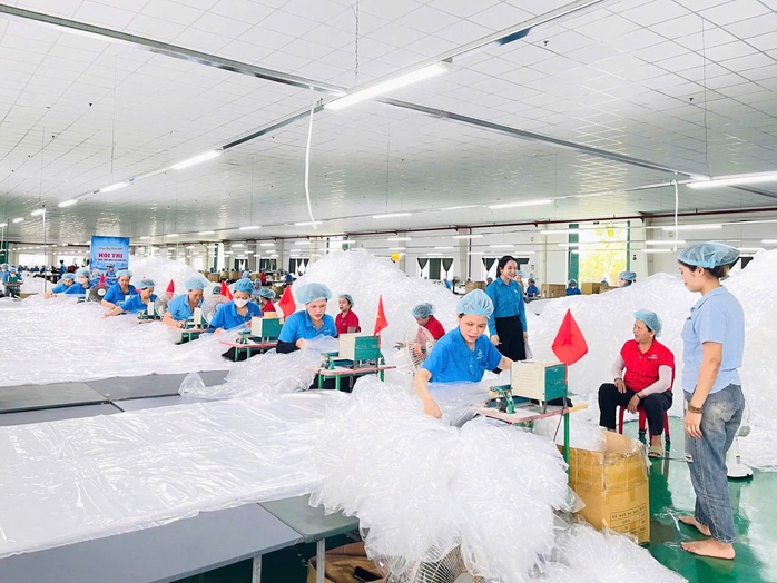 Hơn 100 C&ocirc;ng nh&acirc;n ng&agrave;nh điện tử Đ&agrave; Nẵng tranh t&agrave;i tại hội thi tay nghề - Ảnh 1.