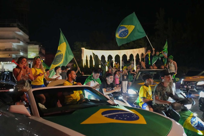 &ldquo;Lễ hội&rdquo; đặc biệt tại Lebanon mừng Brazil đi tiếp World Cup 2026 - Ảnh 11.