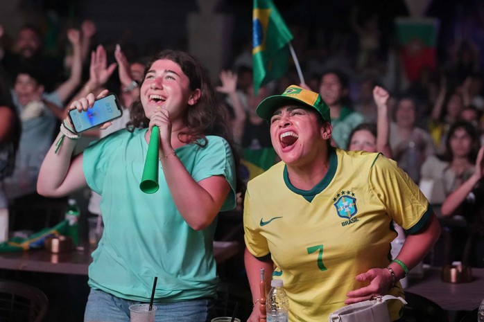 &ldquo;Lễ hội&rdquo; đặc biệt tại Lebanon mừng Brazil đi tiếp World Cup 2026 - Ảnh 8.