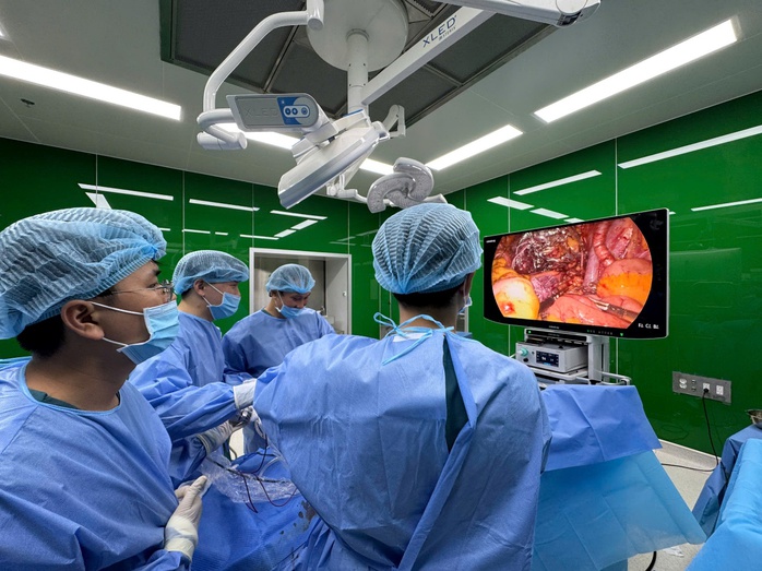 Chủ quan với chứng tiểu ra m&aacute;u, người đ&agrave;n &ocirc;ng ph&aacute;t hiện bị ung thư b&agrave;ng quang - Ảnh 2.