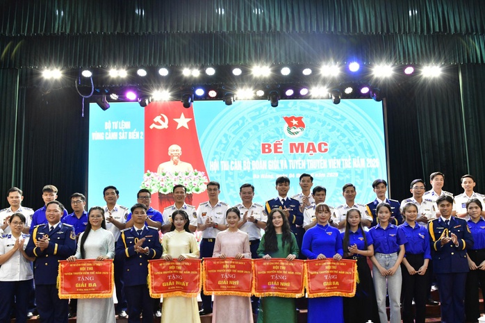 Bộ Tư lệnh V&ugrave;ng Cảnh s&aacute;t biển 2 tổ chức Bế mạc Hội thi C&aacute;n bộ Đo&agrave;n giỏi v&agrave; Tuy&ecirc;n truyền vi&ecirc;n trẻ năm 2026. - Ảnh 4.