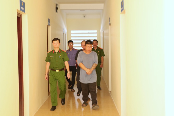 Giả danh phóng viên thu thập tài liệu, hình ảnh lực lượng CSGT để tống tiền - Ảnh 1.