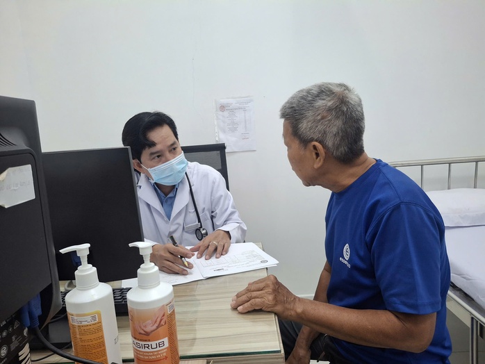 Th&ecirc;m một địa chỉ kh&aacute;m v&agrave; tư vấn sức khỏe cho người cao tuổi  - Ảnh 3.