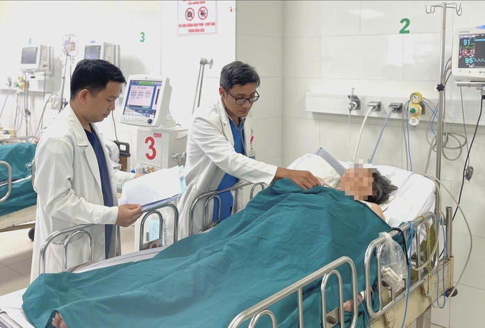 H&agrave;nh tr&igrave;nh hồi sinh của c&ocirc; g&aacute;i 19 tuổi với căn bệnh lạ &ldquo;tự tấn c&ocirc;ng m&igrave;nh&rdquo; - Ảnh 1.