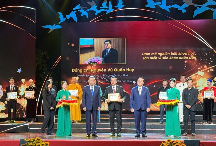 GS-TS Nguyễn Vũ Quốc Huy được giao quyền Gi&aacute;m đốc ĐH Huế - Ảnh 2.