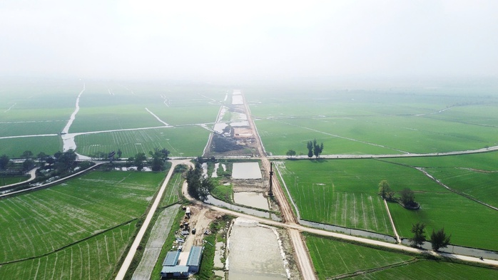 Th&ecirc;m một nh&agrave; thầu ở Huế bị "trảm" v&igrave; thi c&ocirc;ng "bầy hầy" - Ảnh 2.