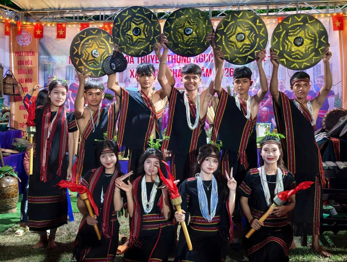 Đặc sắc ng&agrave;y hội truyền thống của đồng b&agrave;o v&ugrave;ng cao Đ&agrave; Nẵng - Ảnh 11.