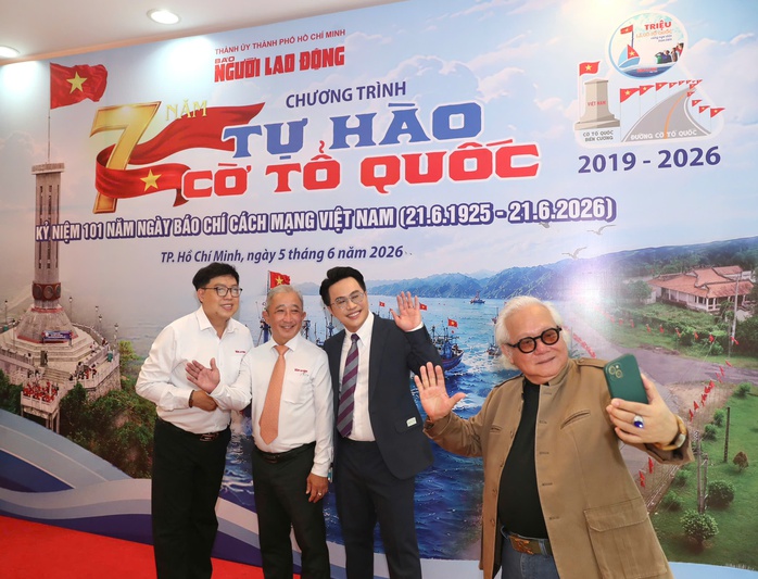B&aacute;o Người Lao Động tổ chức Lễ kỷ niệm 7 năm chương tr&igrave;nh Tự h&agrave;o cờ Tổ quốc - Ảnh 1.