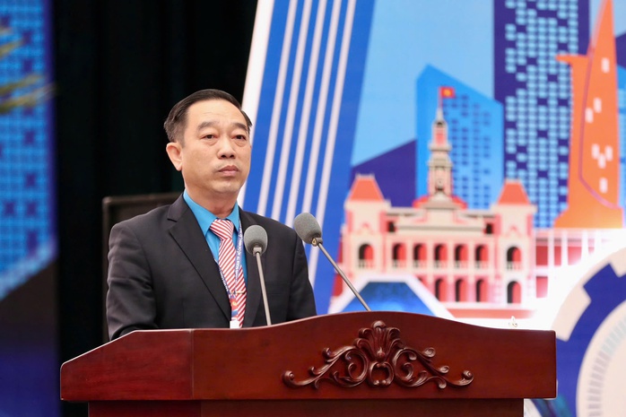 Chủ tịch LĐLĐ TPHCM B&ugrave;i Thanh Nh&acirc;n được bầu v&agrave;o Ban Thường vụ Tổng LĐLĐ Việt Nam kh&oacute;a mới - Ảnh 4.