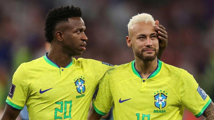 Vinicius v&agrave; cuộc chuyển giao quyền lực ở tuyển Brazil - Ảnh 2.