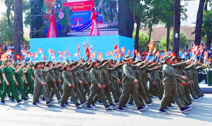 Cuộc thi "T&ocirc;i y&ecirc;u th&agrave;nh phố của t&ocirc;i": 18 năm thương nhớ th&agrave;nh phố nghĩa t&igrave;nh - Ảnh 4.