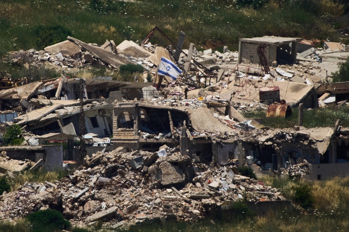  Nổ tại cảng dầu Oman, Iran nêu điều kiện tiên quyết với Mỹ - Israel. - Ảnh 1.