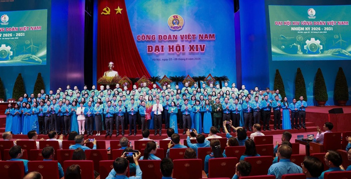 Chủ tịch LĐLĐ TPHCM B&ugrave;i Thanh Nh&acirc;n được bầu v&agrave;o Ban thường vụ Tổng LĐLĐ Việt Nam kh&oacute;a mới - Ảnh 1.