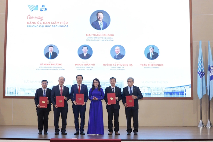ĐHQG-HCM kiện to&agrave;n bộ m&aacute;y l&atilde;nh đạo - Ảnh 1.