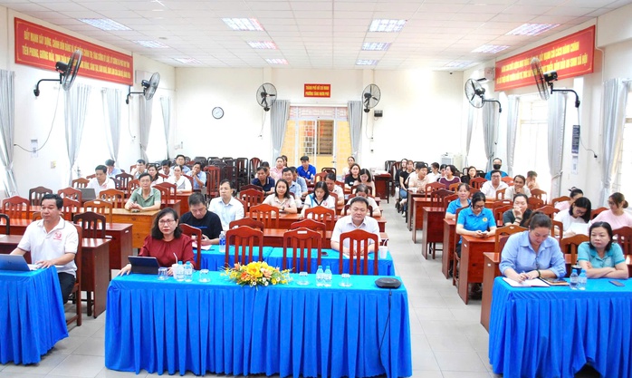 Gần 1.500 c&aacute;n bộ, đảng vi&ecirc;n phường Tăng Nhơn Ph&uacute; học tập Nghị quyết 09-NQ/TW - Ảnh 7.