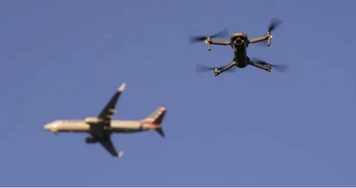 UAV x&acirc;m nhập khu vực Nội B&agrave;i, nh&agrave; chức tr&aacute;ch truy t&igrave;m người điều khiển - Ảnh 1.