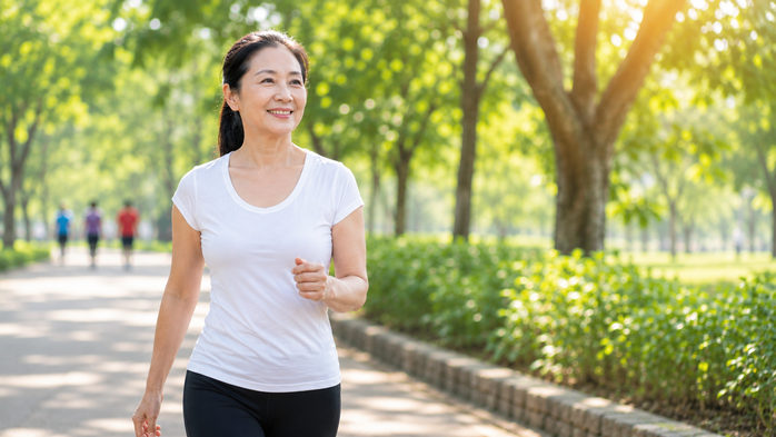 "Níu giữ" tuổi xuân - Ảnh 1.