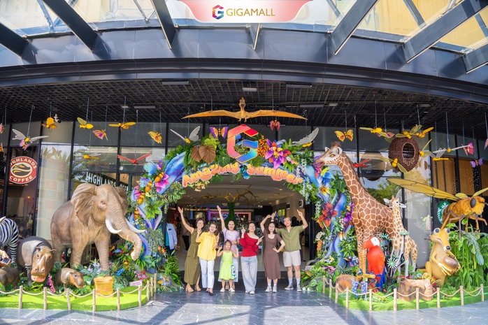 Từ rừng xanh đến vũ trụ công nghệ: Mùa hè kỳ thú đang chờ bạn tại Gigamall - Ảnh 1. Từ rừng xanh đến vũ trụ công nghệ: Mùa hè kỳ thú đang chờ bạn tại Gigamall - Ảnh 1.